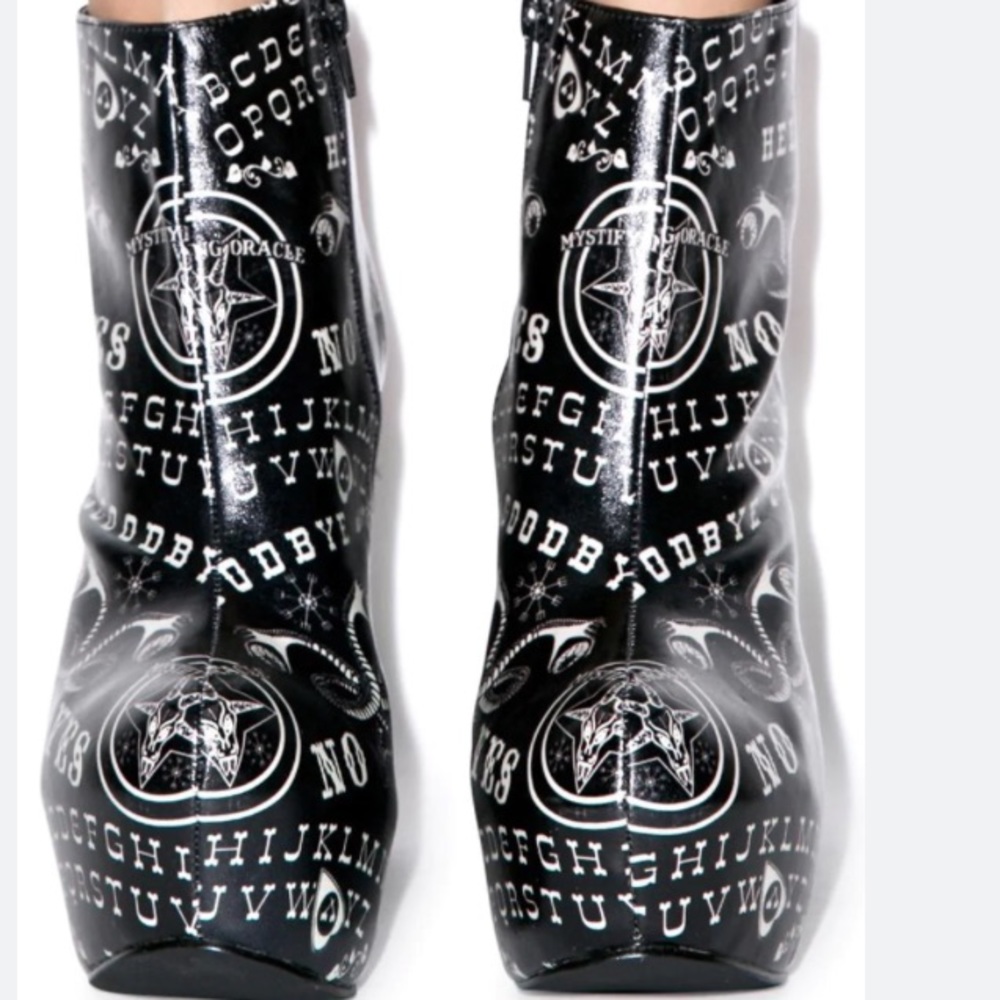 Too Fast Ouija Board Boots